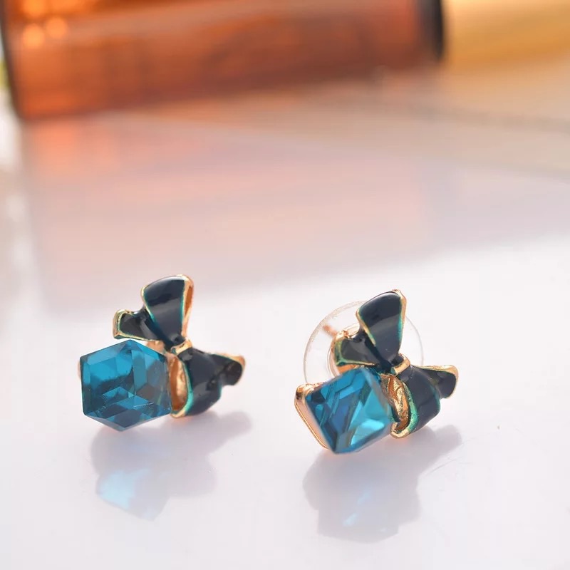 Bowknot Cube Rhinestone Stud Earrings 15$